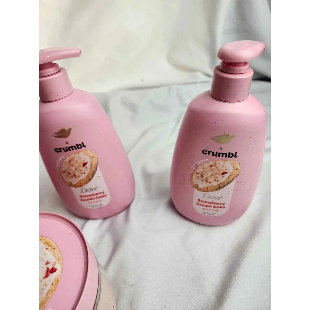 Dove x Crumbl Cookies Limited Edition Hand Wash and Body Scrub Set 5pc Pink